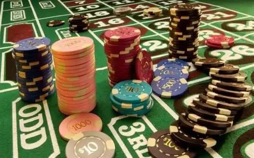 MMR11 Myanmar Online Gaming Platform ၏ ဝေ့ဘ်ဆိုက်နှင့် Mobile App မြင်ကွင်း