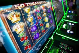 MMR11 Wave Money KBZPay AYA Pay ဖြင့် MMK ငွေသွင်းငွေထုတ် လုပ်ဆောင်နေသောမြင်ကွင်း